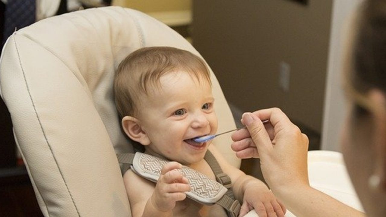 Couscous combat disgusting Scaune de masa pentru bebelusi si copii – ghid complet - Mami si copilul
